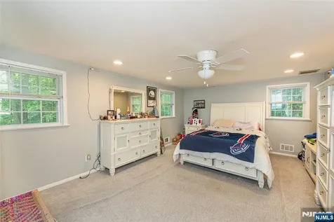61 Heatherhill Lane Woodcliff Lake NJ 07677