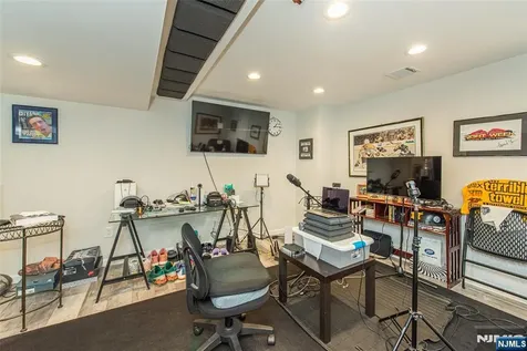 61 Heatherhill Lane Woodcliff Lake NJ 07677
