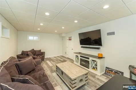 61 Heatherhill Lane Woodcliff Lake NJ 07677