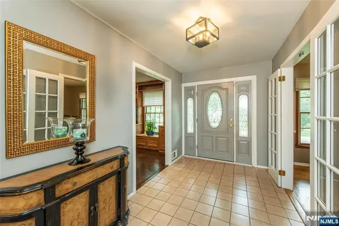 61 Heatherhill Lane Woodcliff Lake NJ 07677