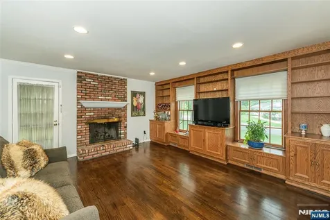 61 Heatherhill Lane Woodcliff Lake NJ 07677