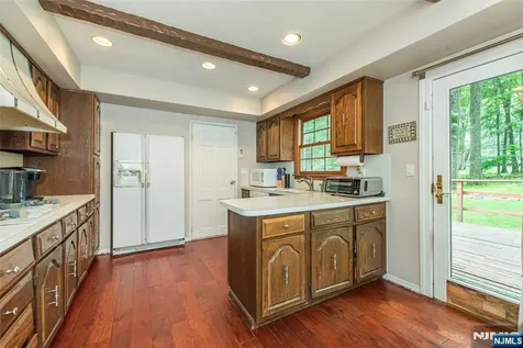61 Heatherhill Lane Woodcliff Lake NJ 07677