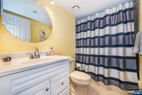 117 Quartz Lane Paterson NJ 07501