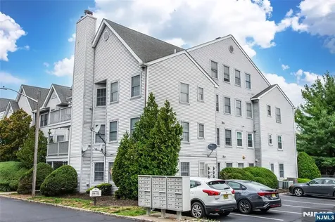 117 Quartz Lane Paterson NJ 07501