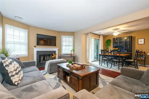 117 Quartz Lane Paterson NJ 07501
