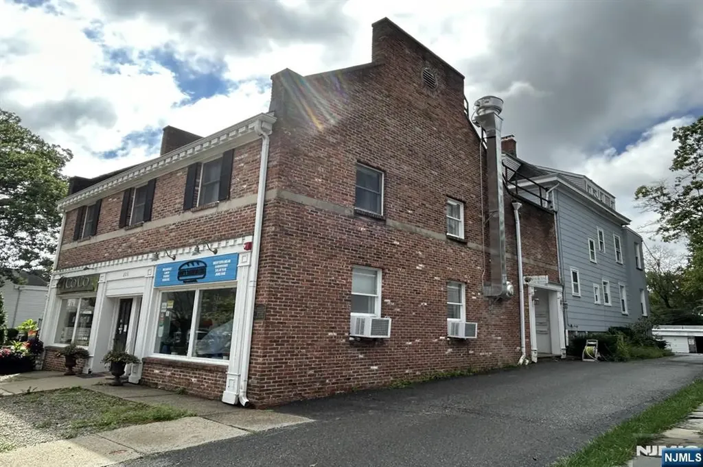 206 Bellevue Avenue Montclair NJ 07043