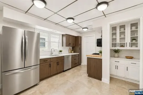 76 Magnolia Avenue Tenafly NJ 07670
