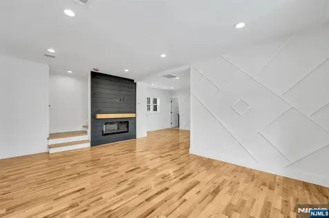 309 Ottawa Avenue Hasbrouck Heights NJ 07604