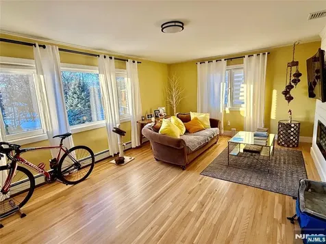 33 Willow Wood Court East Rutherford NJ 07073