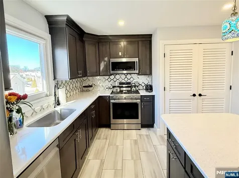 33 Willow Wood Court East Rutherford NJ 07073