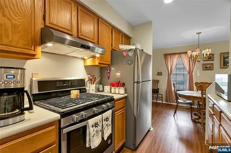 22-1 Tamaron Drive Waldwick NJ 07463
