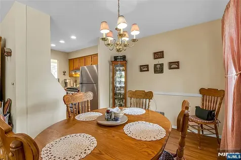 22-1 Tamaron Drive Waldwick NJ 07463
