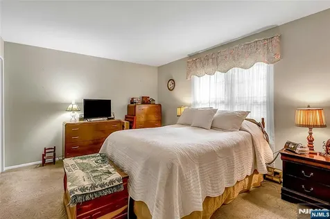 22-1 Tamaron Drive Waldwick NJ 07463