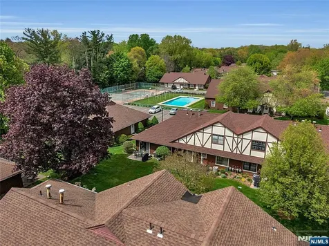 22-1 Tamaron Drive Waldwick NJ 07463