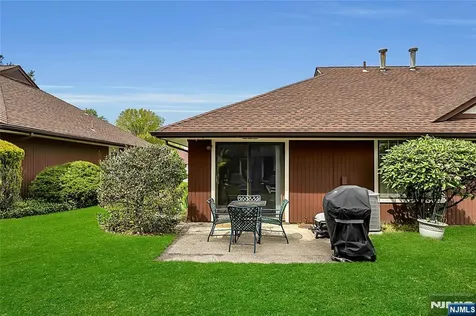 22-1 Tamaron Drive Waldwick NJ 07463