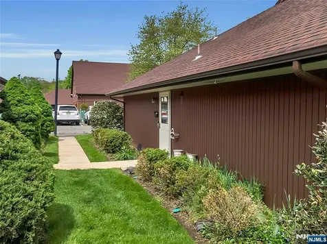 22-1 Tamaron Drive Waldwick NJ 07463