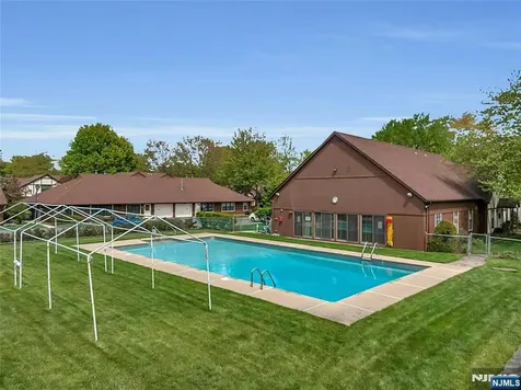 22-1 Tamaron Drive Waldwick NJ 07463