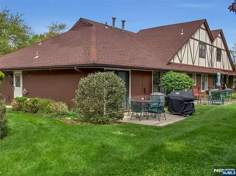 22-1 Tamaron Drive Waldwick NJ 07463