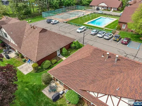 22-1 Tamaron Drive Waldwick NJ 07463