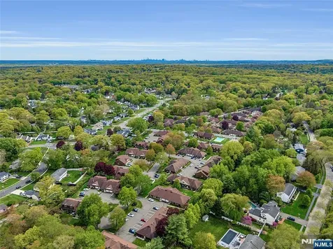 22-1 Tamaron Drive Waldwick NJ 07463