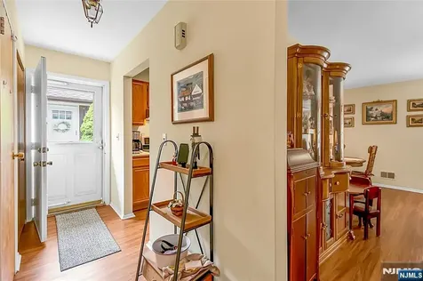 22-1 Tamaron Drive Waldwick NJ 07463
