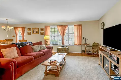 22-1 Tamaron Drive Waldwick NJ 07463