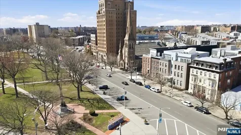 21 Lincoln Park Newark NJ 07102