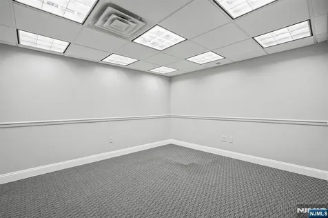 401 Pleasant Valley West Orange NJ 07052