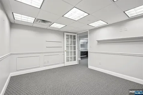 401 Pleasant Valley West Orange NJ 07052