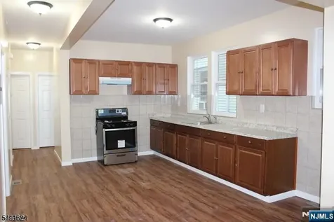 100-102 Lyons Avenue Newark NJ 07112