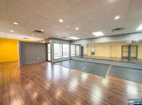 41 Sylvan Avenue Englewood Cliffs NJ 07632