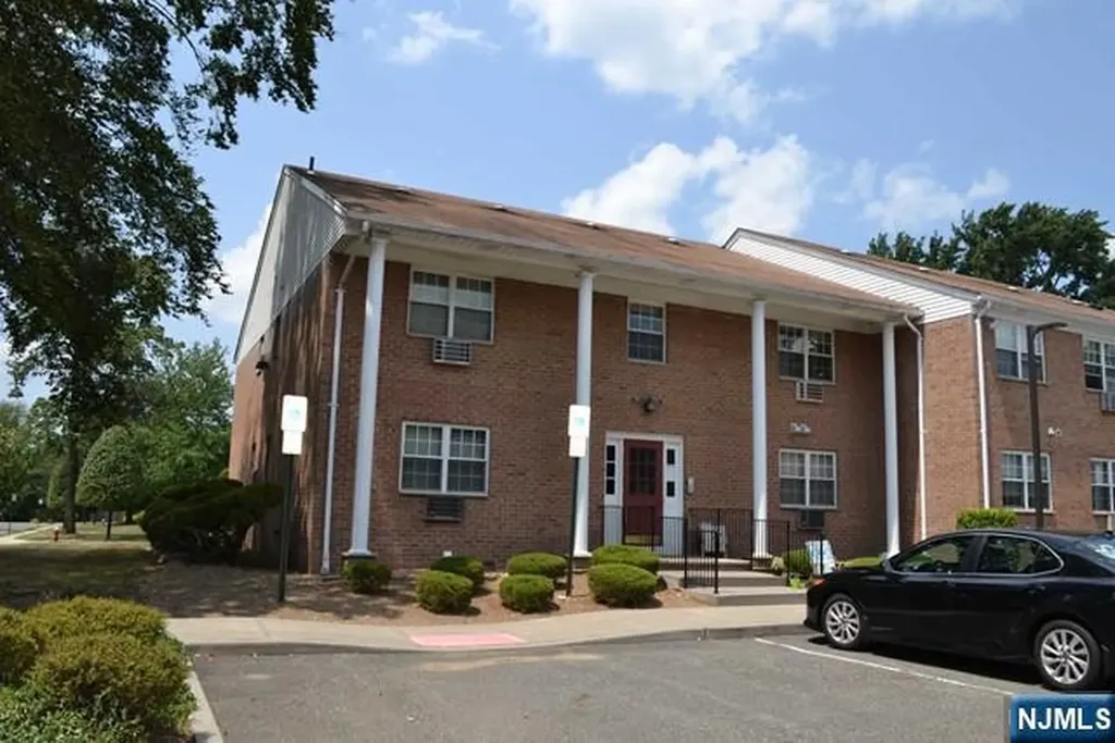 60D Hawthorne Avenue Park Ridge NJ 07656