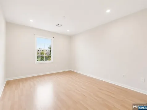 65 Fairview Street Palisades Park NJ 07650
