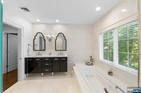199 Whitman Street Haworth NJ 07641