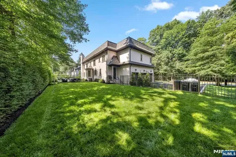 199 Whitman Street Haworth NJ 07641