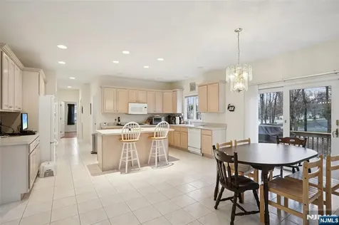 1 Jenny Lane Wayne NJ 07470