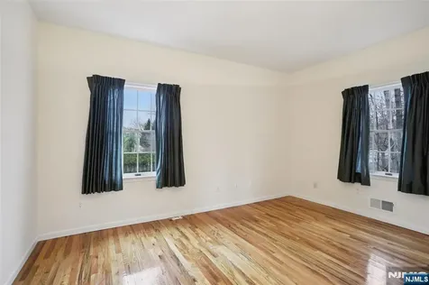 1 Jenny Lane Wayne NJ 07470
