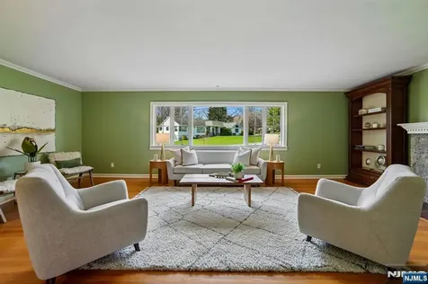 5 Witherspoon Road Clifton NJ 07013