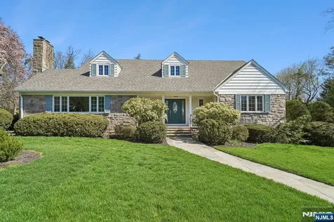 5 Witherspoon Road Clifton NJ 07013