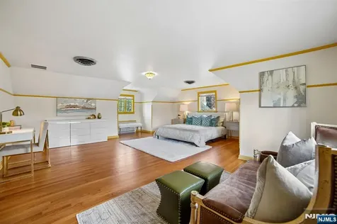 5 Witherspoon Road Clifton NJ 07013