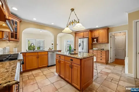 5 Witherspoon Road Clifton NJ 07013