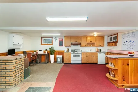 685 Blanch Avenue Norwood NJ 07648