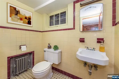 685 Blanch Avenue Norwood NJ 07648