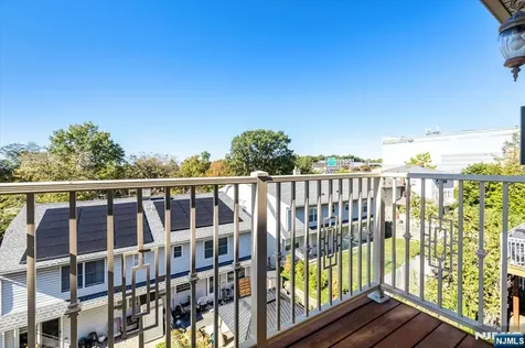 535 7th Palisades Park NJ 07650