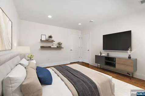 535 7th Palisades Park NJ 07650