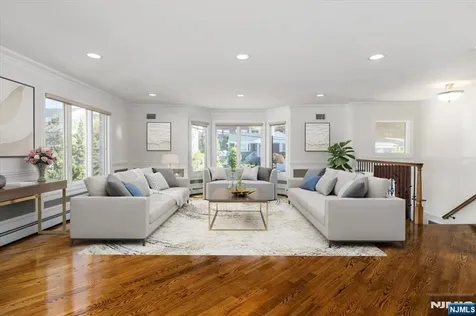 535 7th Palisades Park NJ 07650