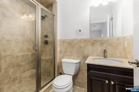 535 7th Palisades Park NJ 07650