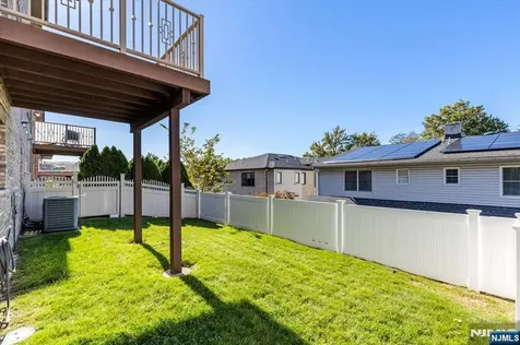 535 7th Palisades Park NJ 07650