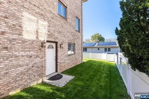 535 7th Palisades Park NJ 07650