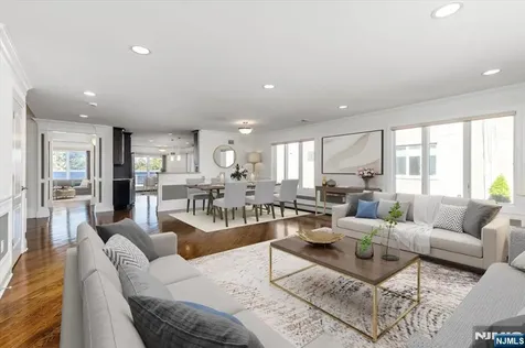 535 7th Palisades Park NJ 07650
